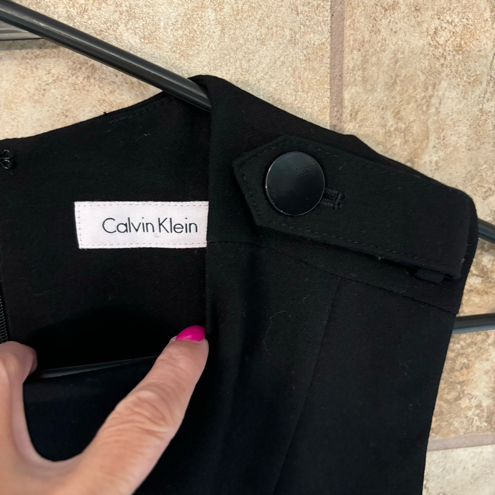 Calvin Klein pleated sleeveless color block dress 2 - Picture 3 of 4